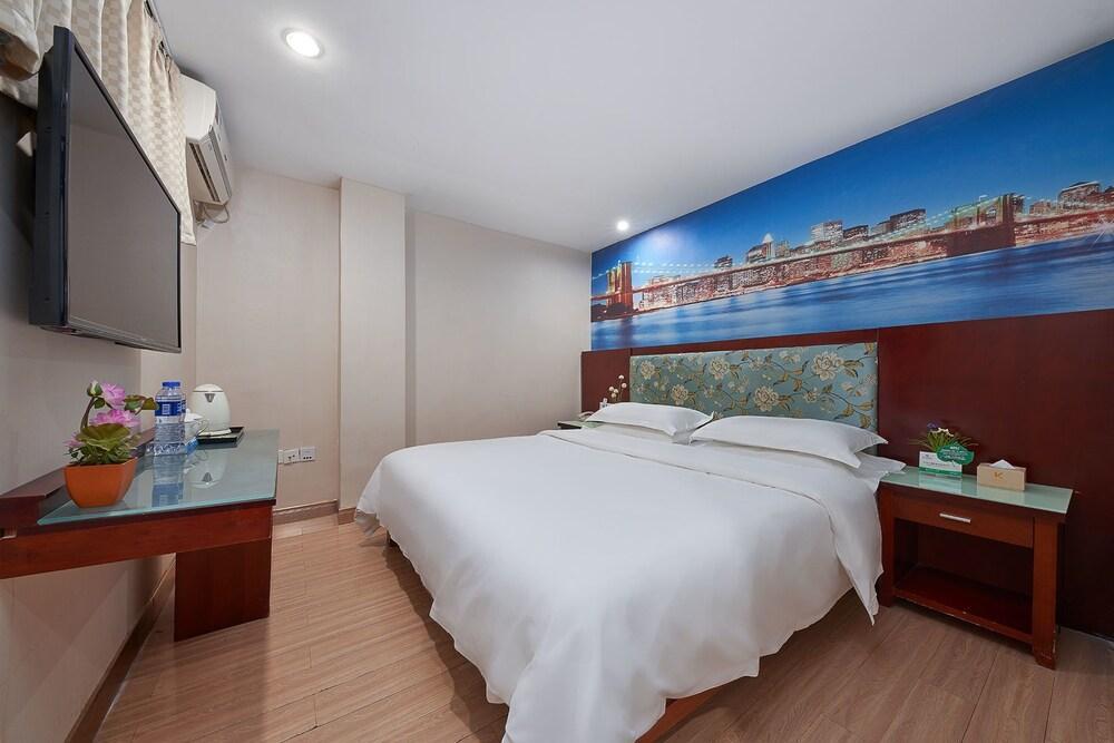 Kaiserdom Zhonghua Plaza Hotel Canton Esterno foto