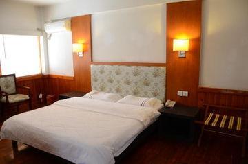 Kaiserdom Zhonghua Plaza Hotel Canton Esterno foto