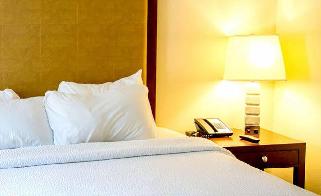 Kaiserdom Zhonghua Plaza Hotel Canton Esterno foto